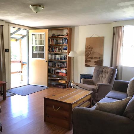 Lake Trail Guesthouse Cumberland Dış mekan fotoğraf